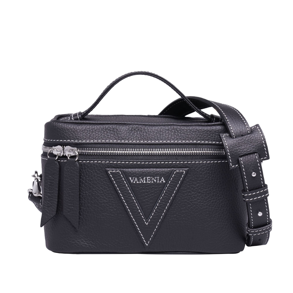 Shoulder bag made of black calfskin leather with contrast stitching